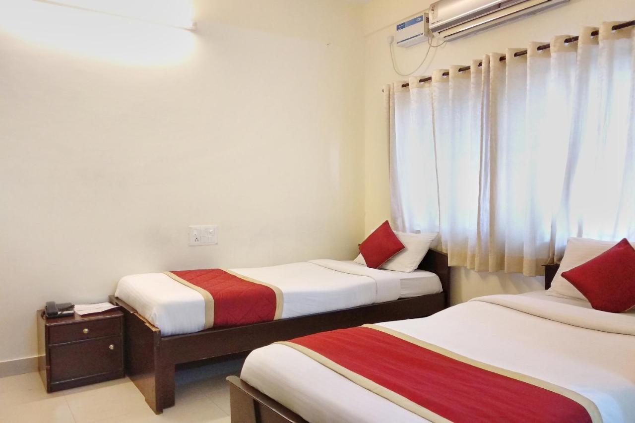 Super Oyo Capital O Premium Hotel Victoria Heights Near Sri Someshwara Swami Temple Bangalore Ngoại thất bức ảnh