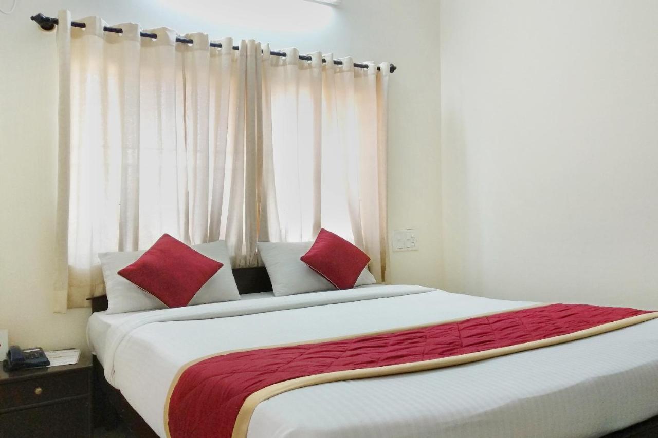 Super Oyo Capital O Premium Hotel Victoria Heights Near Sri Someshwara Swami Temple Bangalore Ngoại thất bức ảnh