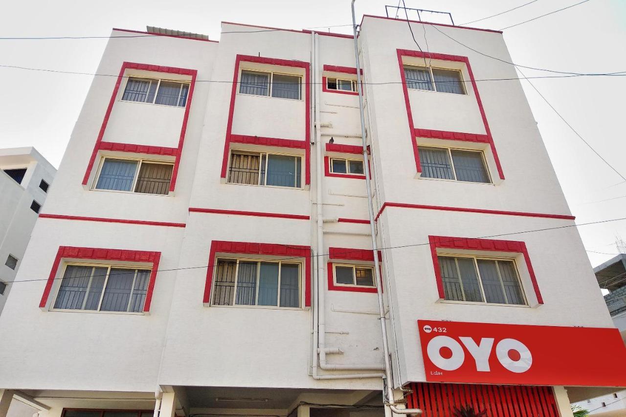 Super Oyo Capital O Premium Hotel Victoria Heights Near Sri Someshwara Swami Temple Bangalore Ngoại thất bức ảnh